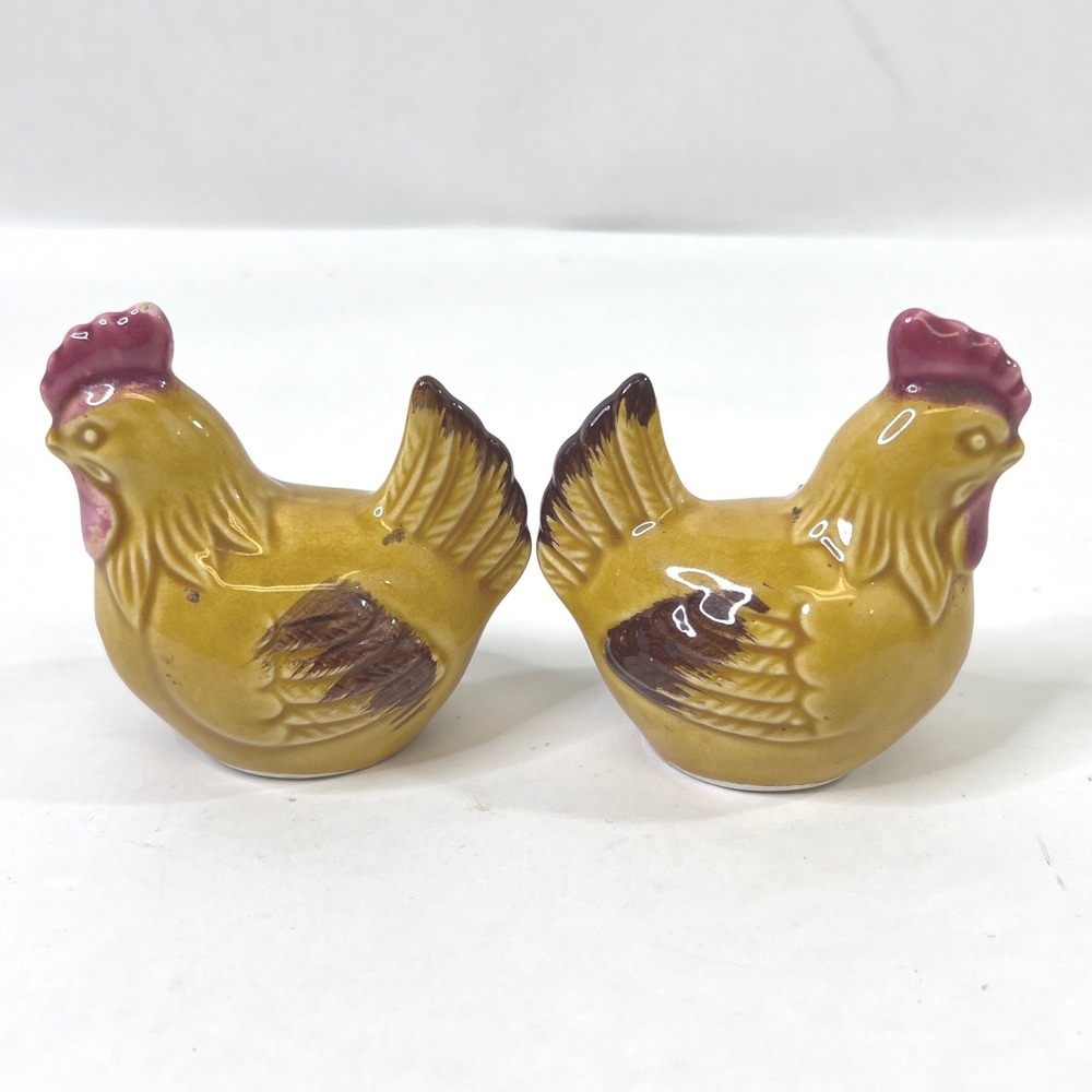 Vintage Japan Ceramic Chicken Salt and Pepper Shakers Farmhouse Yellow Hen Set